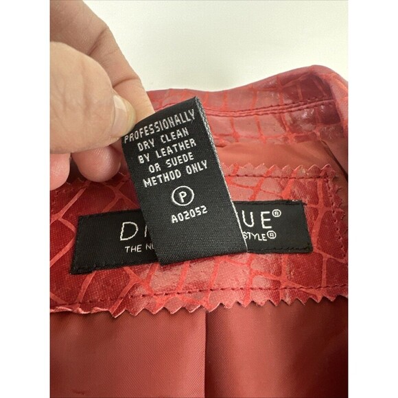 Dialogue Embossed Croc Red Leather Jacket Button Collared V-Neck Womens Medium - Picture 9 of 13